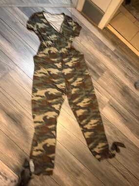 Camo Print Women’s Jumpsuit - Olive Green